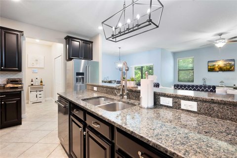 Townhouse in Lutz, Florida 3 bedrooms, 213.95 sq.m. № 1855572 - photo 13