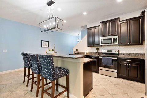 Townhouse in Lutz, Florida 3 bedrooms, 213.95 sq.m. № 1855572 - photo 9
