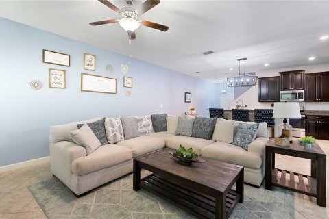 Townhouse in Lutz, Florida 3 bedrooms, 213.95 sq.m. № 1855572 - photo 5