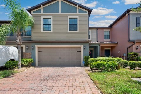 Townhouse in Lutz, Florida 3 bedrooms, 213.95 sq.m. № 1855572 - photo 1