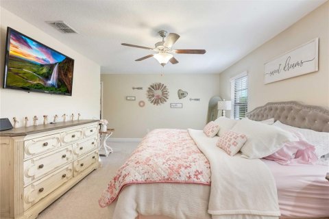 Townhouse in Lutz, Florida 3 bedrooms, 213.95 sq.m. № 1855572 - photo 23