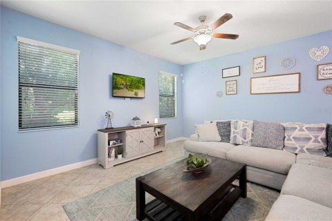 Townhouse in Lutz, Florida 3 bedrooms, 213.95 sq.m. № 1855572 - photo 4