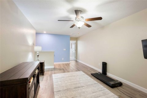 Townhouse in Lutz, Florida 3 bedrooms, 213.95 sq.m. № 1855572 - photo 20