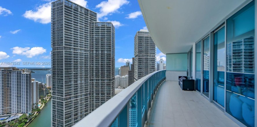 Condo in Miami, Florida, 2 bedrooms  № 2059853