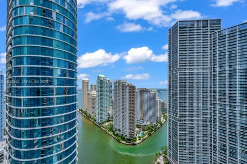 Condo in Miami, Florida, 2 bedrooms  № 2059853 - photo 14