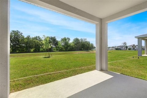 House in Dundee, Florida 4 bedrooms, 224.27 sq.m. № 1684812 - photo 17