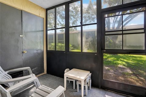 Copropriété à louer à Oldsmar, Floride: 2 chambres, 97.92 m2 № 2429374 - photo 2