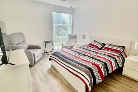 Снять в аренду кондоминиум в Санни-Айлс-Бич, Флорида 1 спальня, 57.6м2, № 1998710 - фото 2