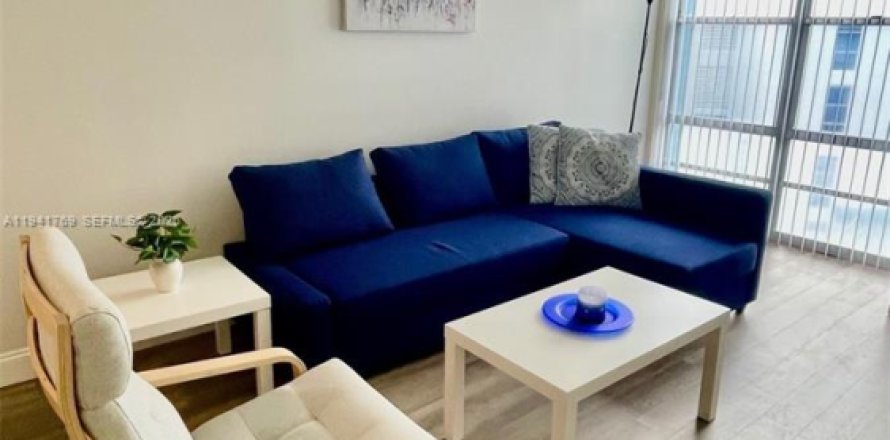 Кондоминиум с 1 спальней в Санни-Айлс-Бич, Флорида № 1998710