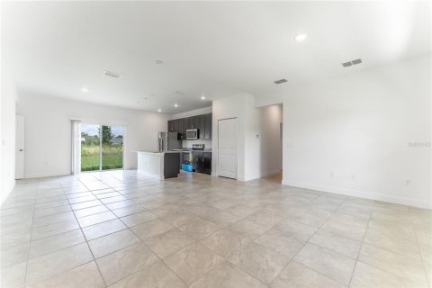 Casa en venta en Citrus Springs, Florida, 4 dormitorios, 146.79 m2 № 1735318 - foto 12