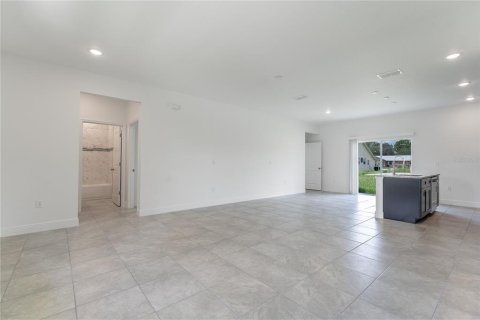 Casa en venta en Citrus Springs, Florida, 4 dormitorios, 146.79 m2 № 1735318 - foto 10