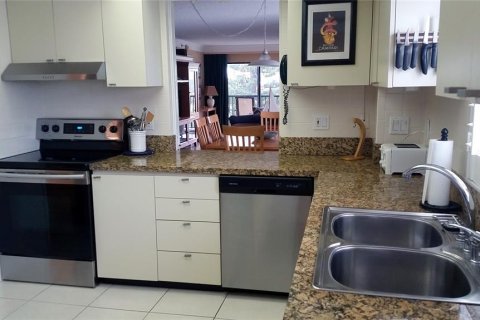 Condo in Sarasota, Florida, 2 bedrooms  № 625219 - photo 7