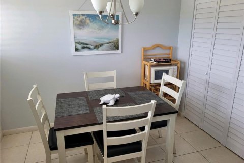 Condo in Sarasota, Florida, 2 bedrooms  № 625219 - photo 6