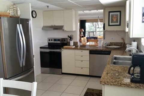 Condo in Sarasota, Florida, 2 bedrooms  № 625219 - photo 11