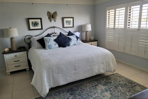 Condo in Sarasota, Florida, 2 bedrooms  № 625219 - photo 24