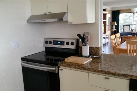 Condo in Sarasota, Florida, 2 bedrooms  № 625219 - photo 9