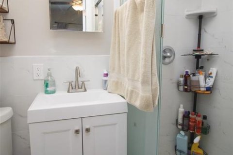 House in Pinellas Park, Florida 3 bedrooms, 95.69 sq.m. № 1687363 - photo 10