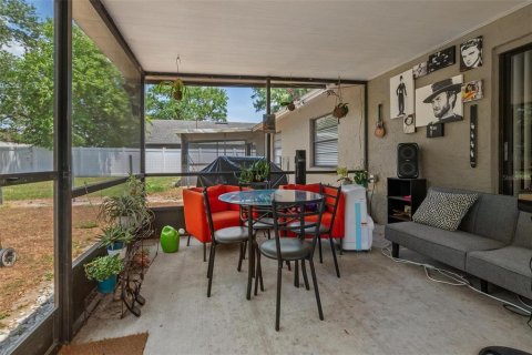 Duplex in Winter Haven, Florida 4 bedrooms, 174.47 sq.m. № 1679411 - photo 14