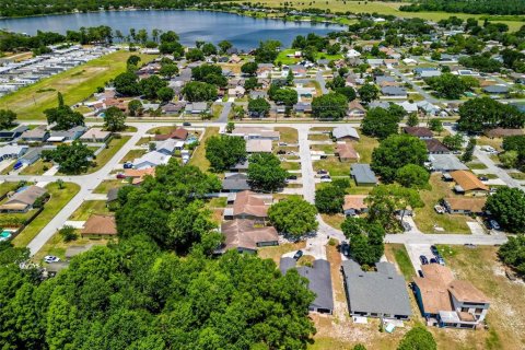 Duplex in Winter Haven, Florida 4 bedrooms, 174.47 sq.m. № 1679411 - photo 27