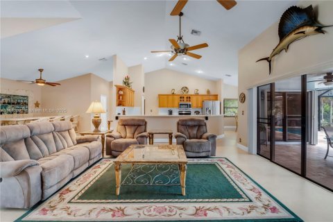 House in Davie, Florida 4 bedrooms, 234.58 sq.m. № 1834086 - photo 16