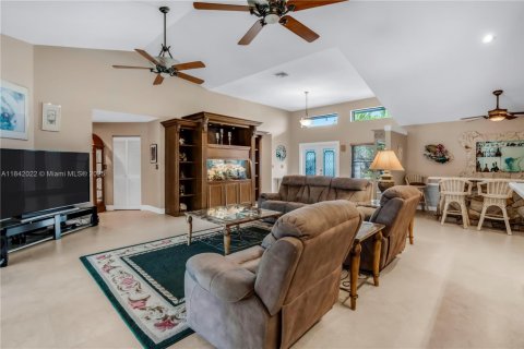 House in Davie, Florida 4 bedrooms, 234.58 sq.m. № 1834086 - photo 14
