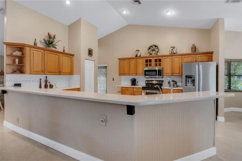House in Davie, Florida 4 bedrooms, 234.58 sq.m. № 1834086 - photo 18