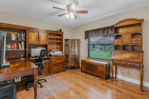 House in Davie, Florida 4 bedrooms, 234.58 sq.m. № 1834086 - photo 30
