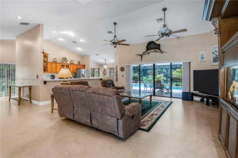 House in Davie, Florida 4 bedrooms, 234.58 sq.m. № 1834086 - photo 28