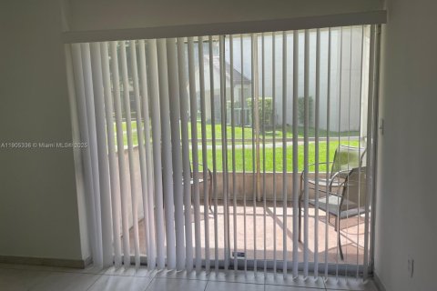 Copropriété à louer à Miami, Floride: 2 chambres, 97.08 m2 № 1956279 - photo 8