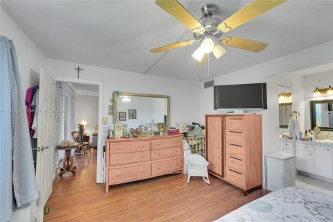 Condo in Sunrise, Florida, 2 bedrooms  № 1728974 - photo 10