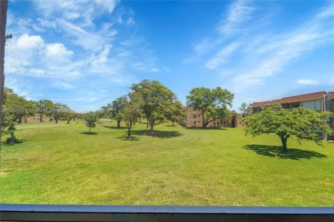 Condo in Sunrise, Florida, 2 bedrooms  № 1728974 - photo 20