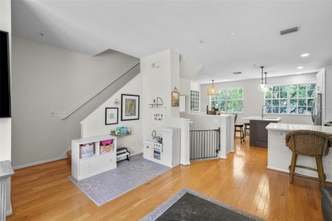 Touwnhouse à vendre à Tampa, Floride: 2 chambres, 148.46 m2 № 1903784 - photo 4