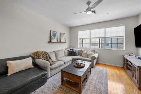 Touwnhouse à vendre à Tampa, Floride: 2 chambres, 148.46 m2 № 1903784 - photo 12