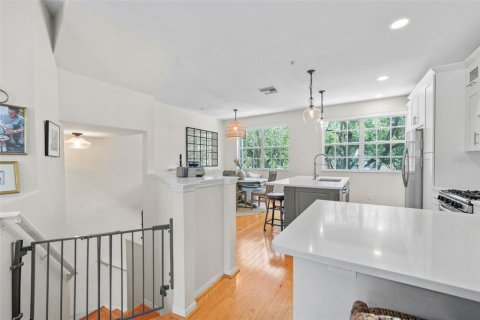 Touwnhouse à vendre à Tampa, Floride: 2 chambres, 148.46 m2 № 1903784 - photo 6