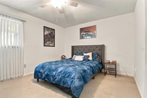 Condo in Tampa, Florida, 2 bedrooms  № 2383357 - photo 22