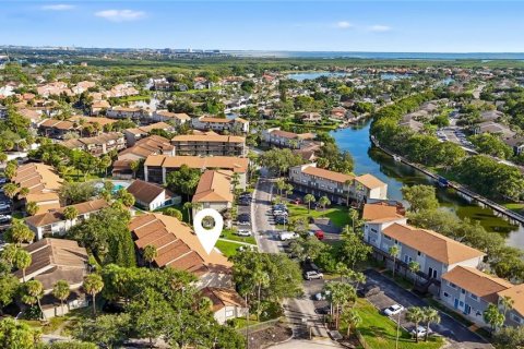 Condo in Tampa, Florida, 2 bedrooms  № 2383357 - photo 8