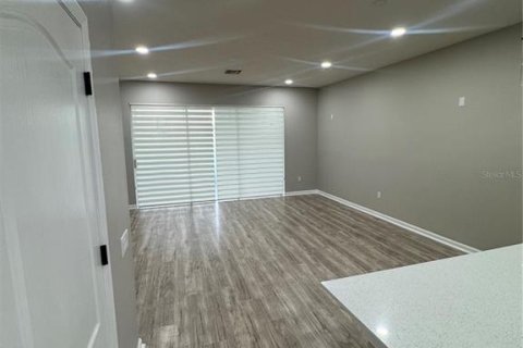 Townhouse in Riverview, Florida 3 bedrooms, 152.73 sq.m. № 1909770 - photo 8