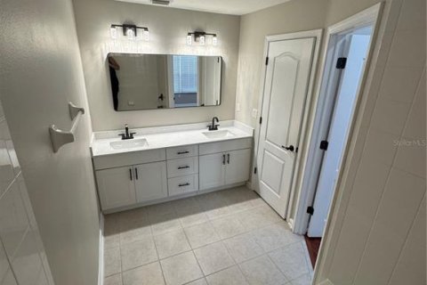 Townhouse in Riverview, Florida 3 bedrooms, 152.73 sq.m. № 1909770 - photo 18