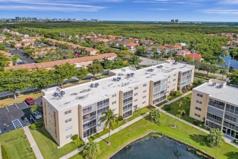 Condominio en venta en Dania Beach, Florida, 2 dormitorios, 106.28 m2 № 1775235 - foto 23