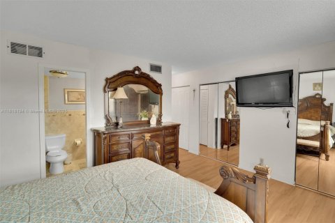 Condominio en venta en Dania Beach, Florida, 2 dormitorios, 106.28 m2 № 1775235 - foto 15