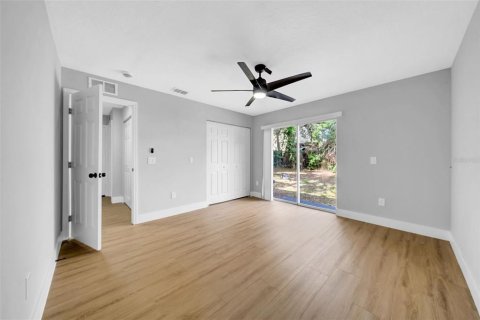 House in Tampa, Florida 3 bedrooms, 111.48 sq.m. № 1744437 - photo 15