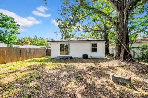 House in Tampa, Florida 3 bedrooms, 111.48 sq.m. № 1744437 - photo 23