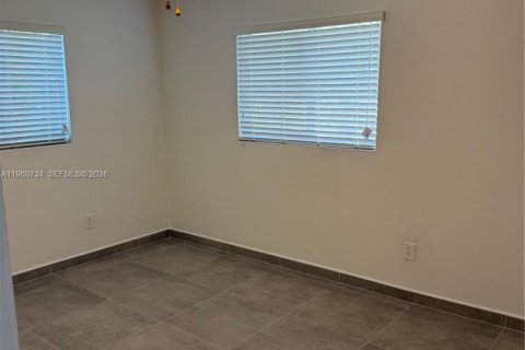 Villa ou maison à louer à West Palm Beach, Floride: 3 chambres, 275.73 m2 № 2023514 - photo 5