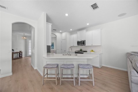 House in Windermere, Florida 4 bedrooms, 199.28 sq.m. № 1813256 - photo 9