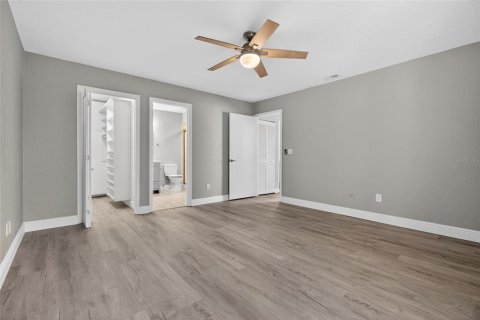 House in Seminole, Florida 2 bedrooms, 111.95 sq.m. № 2094145 - photo 28