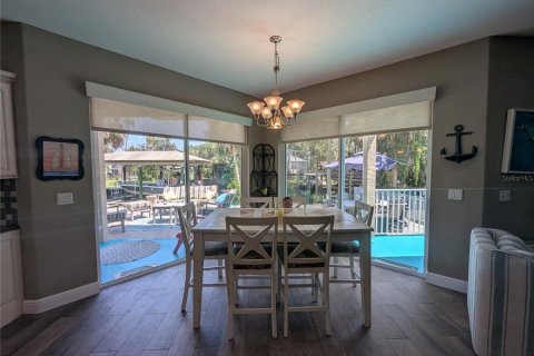 Casa en venta en Crystal River, Florida, 3 dormitorios, 275.92 m2 № 2312756 - foto 12