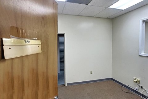 Immobilier commercial à louer à Sanford, Floride: 50.82 m2 № 2127884 - photo 9
