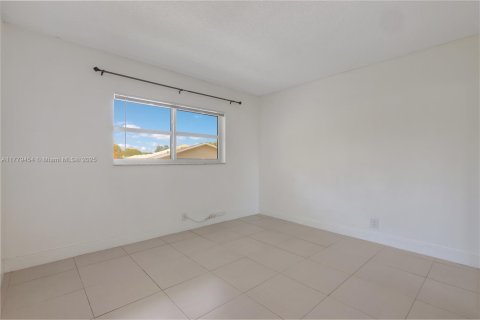 Condominio en venta en Deerfield Beach, Florida, 2 dormitorios, 92.9 m2 № 1985631 - foto 12