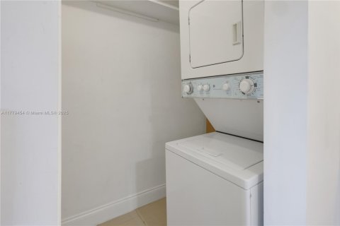 Condominio en venta en Deerfield Beach, Florida, 2 dormitorios, 92.9 m2 № 1985631 - foto 20