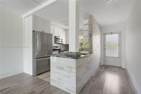 Condominio en venta en Deerfield Beach, Florida, 2 dormitorios, 92.9 m2 № 1985631 - foto 5